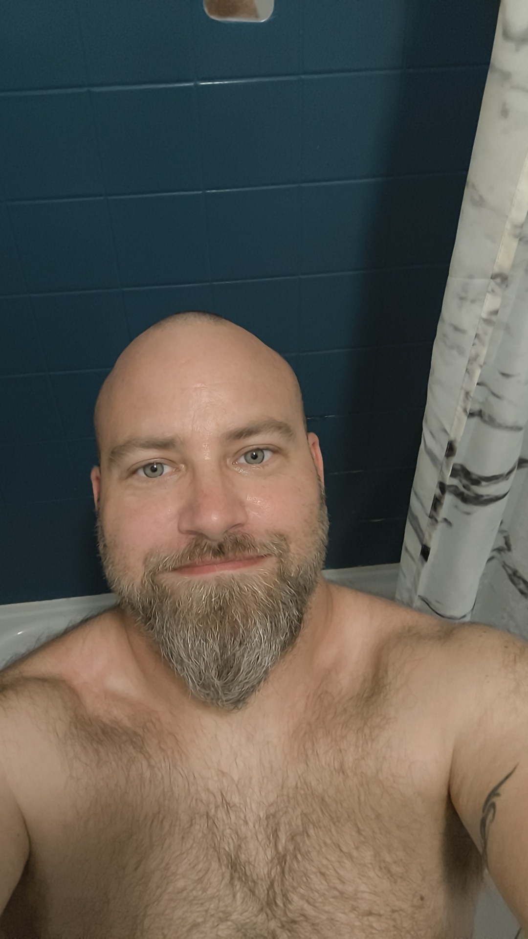 Minh, 40 ans, Saint-Jean-d'Ormont